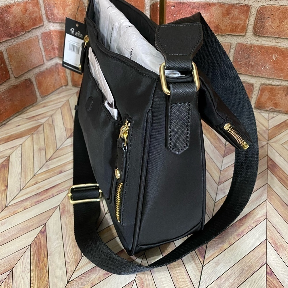 NWT Perfect travel bag or everyday bag! Great quality. - Picture 7 of 10